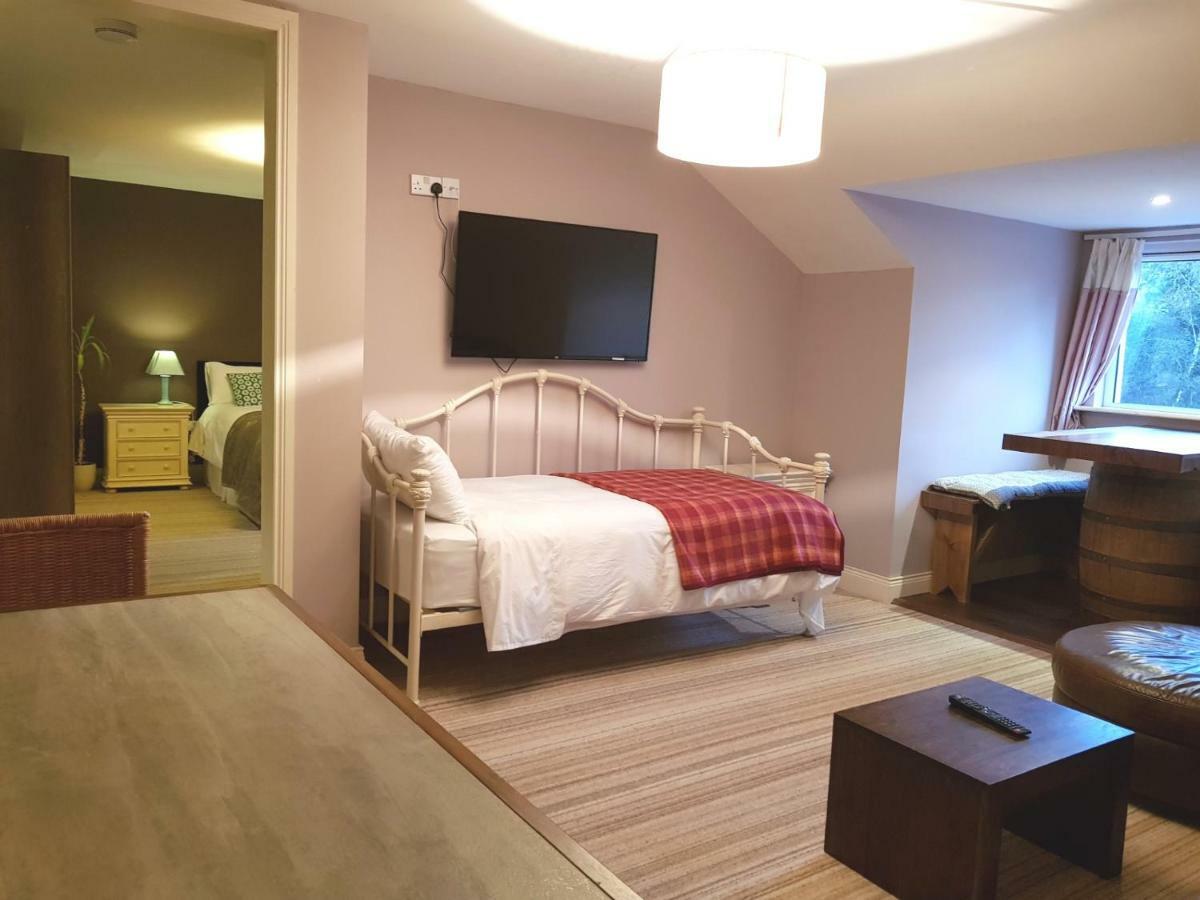 Ethan House Holiday Suites Киларни Екстериор снимка