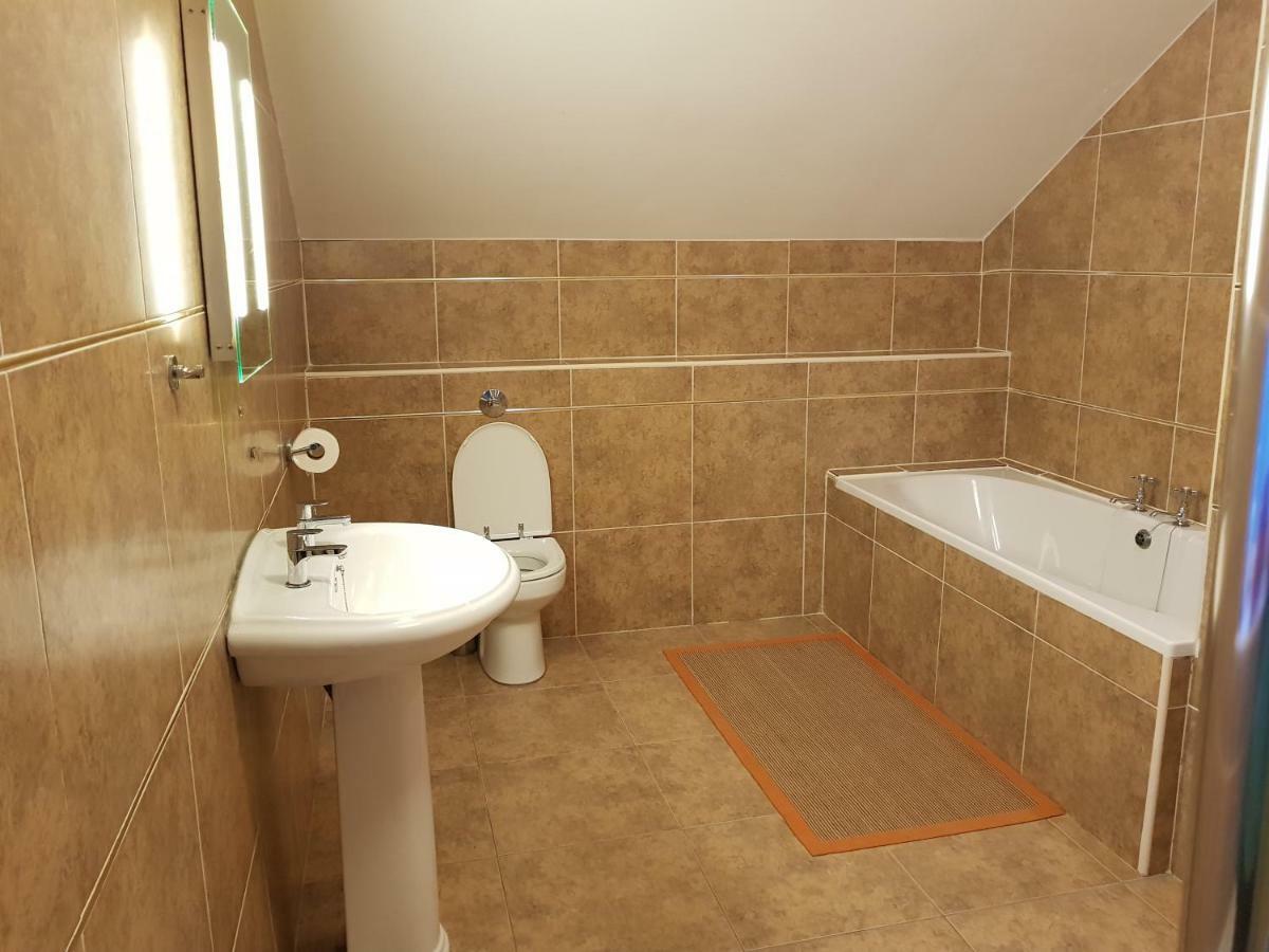 Ethan House Holiday Suites Киларни Екстериор снимка